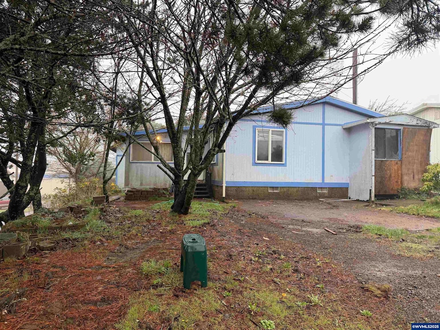 252 NW 20th St, Newport, OR 97365 - photo 1