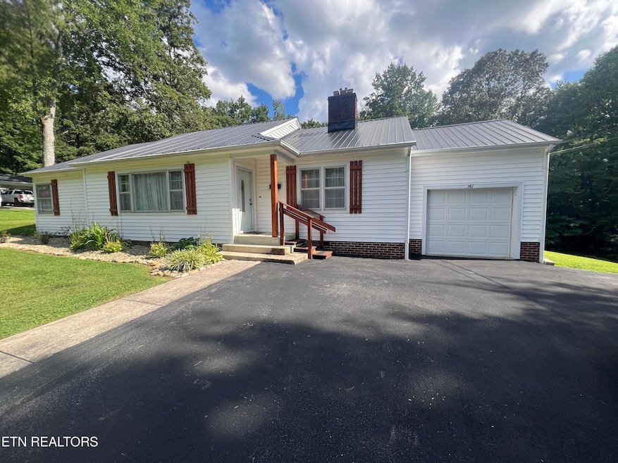 For Sale $317,500 • Co-Listing Agent