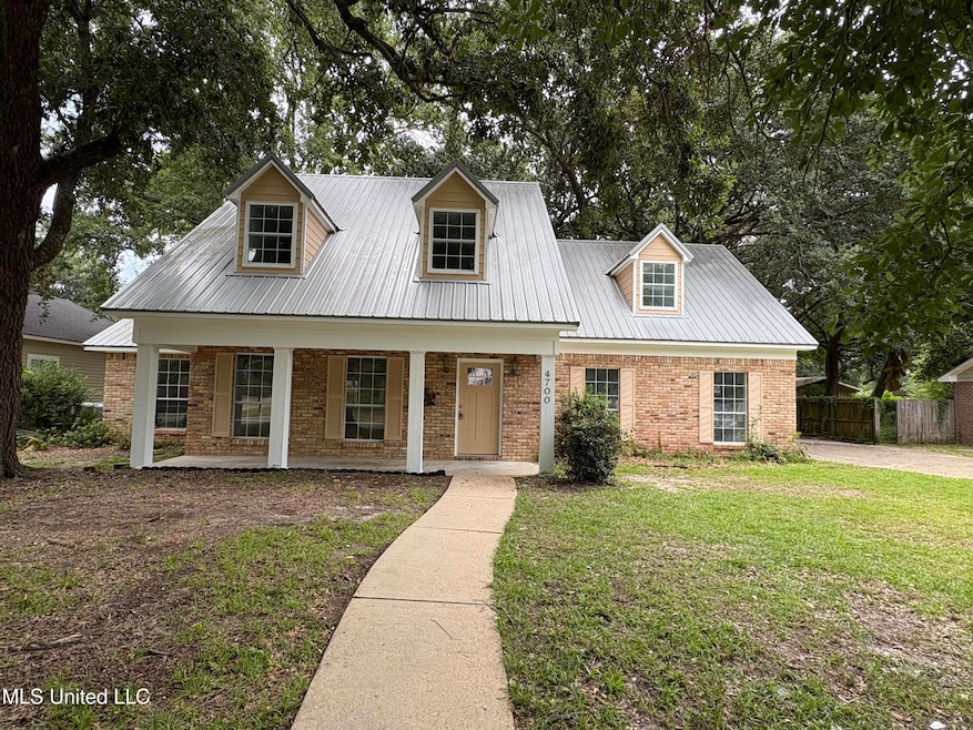 Front View 4700 Sawmill