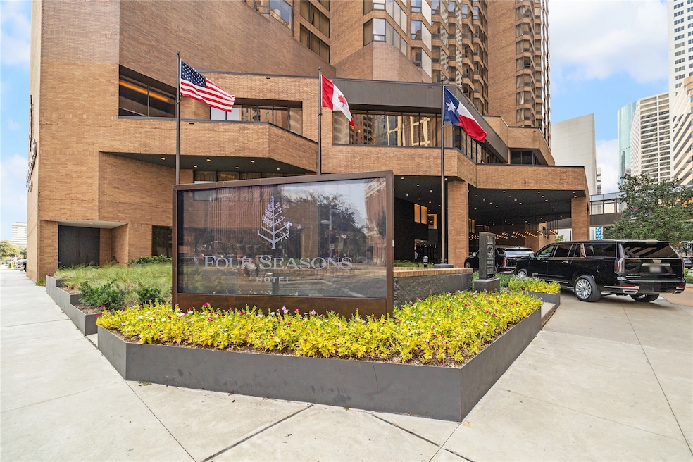 1111 Caroline St unit 2908, Houston, TX 77010 - photo 1