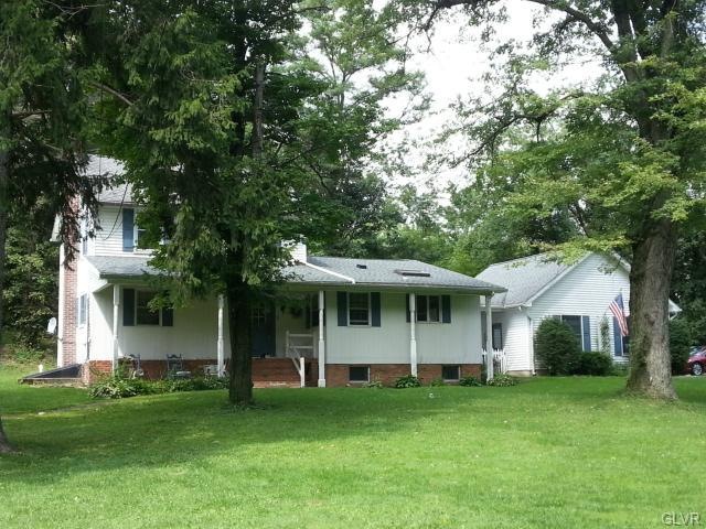 1639 Delabole Rd, Pen Argyl, PA 18072 - photo 1