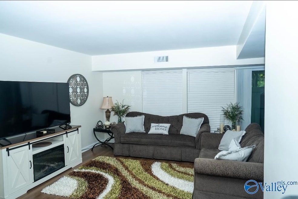 2222 Colony Dr SW unit D4, Huntsville, AL 35802 - photo 1