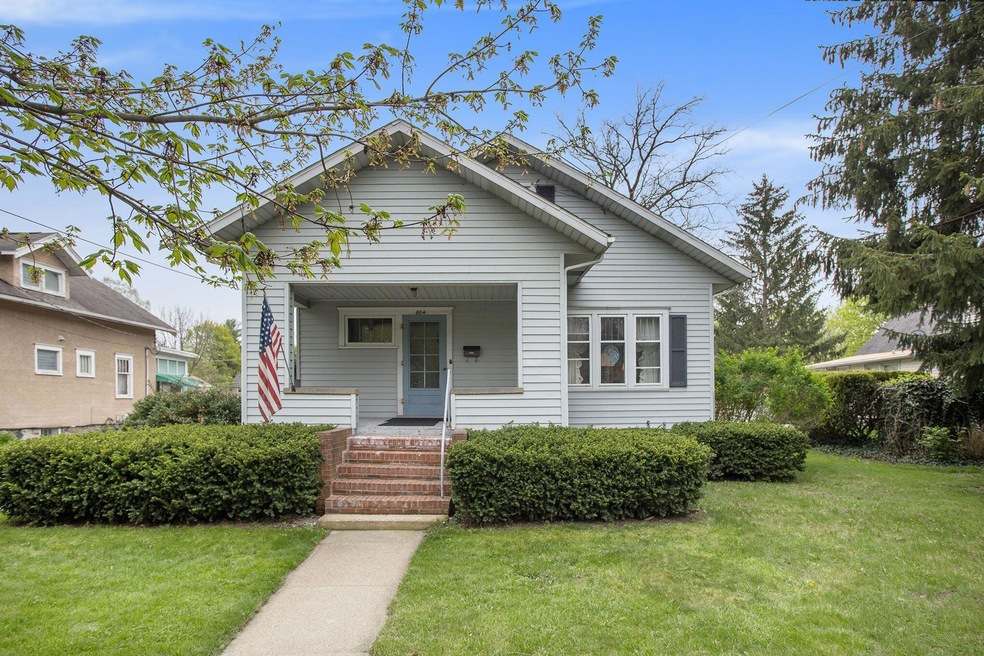 604 E Michigan Ave, Marshall, MI 49068 - photo 1