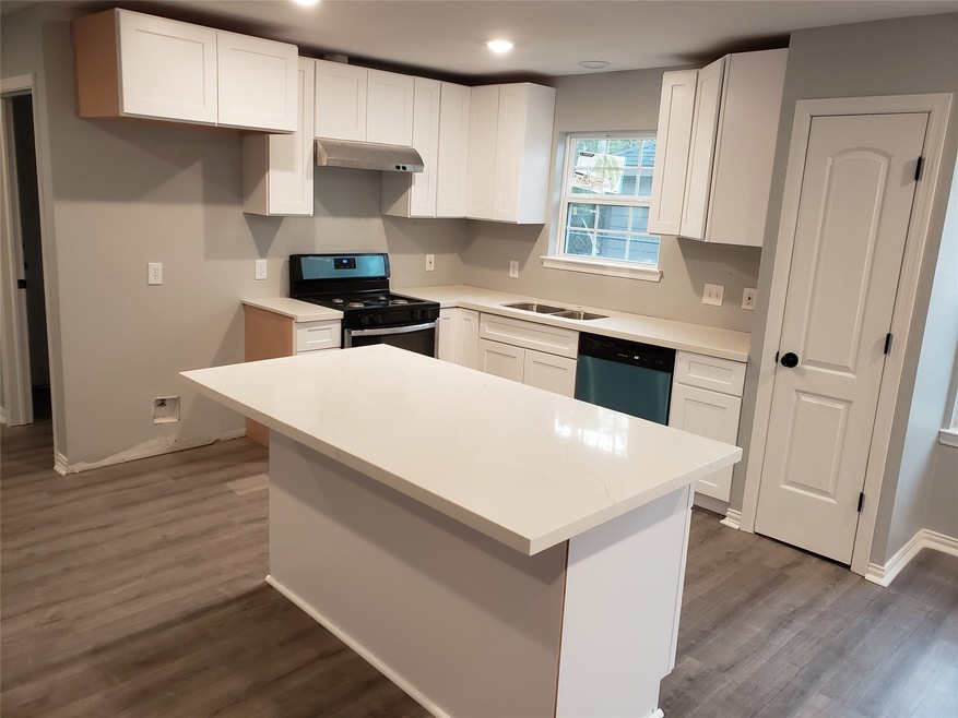 7526 Touchstone - 3brm 2bath - Total Renovation