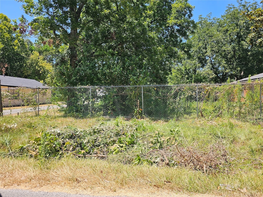 7211 Shotwell St, Houston, TX 77028 - photo 1