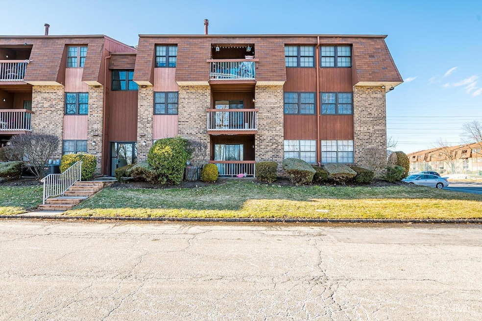 B Sierra Ct, Woodbridge Proper, NJ 07095 - photo 1