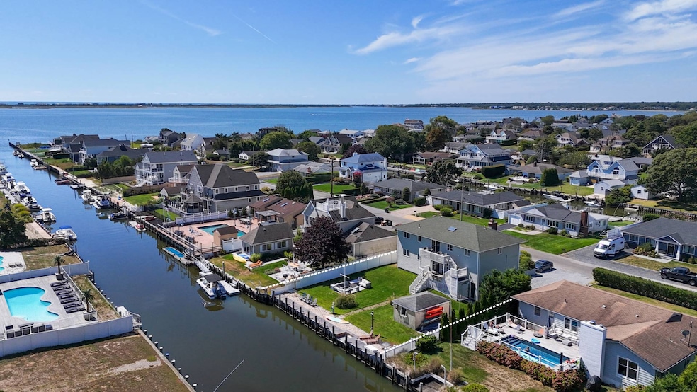 15 Marlin Rd, East Quogue, NY 11942 - photo 1