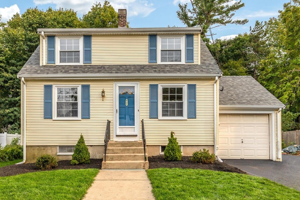 32 Forest St, Wakefield, MA 01880 - photo 1