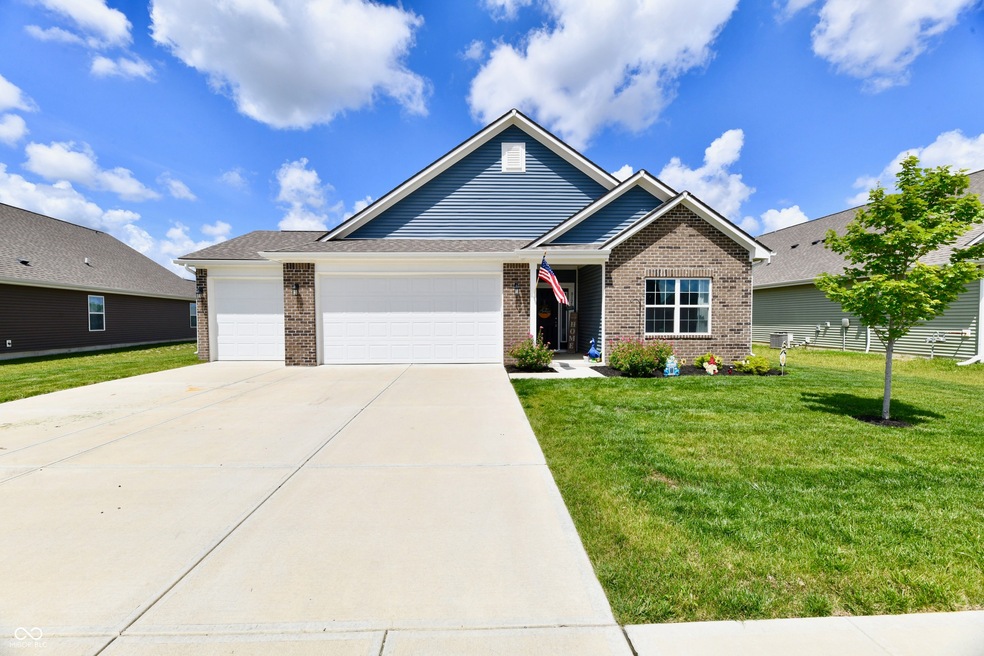 8121 Dewberry Ln, Pendleton, IN 46064 - photo 1