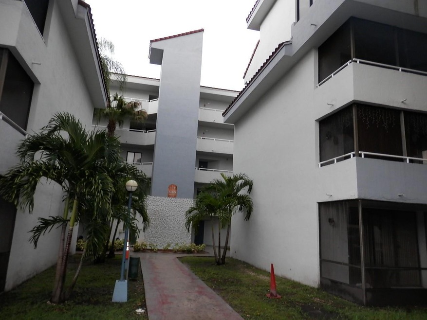 8365 SW 152nd Ave unit C116, Miami, FL 33193 - photo 1