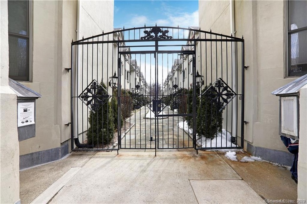 869 Orange St unit 4W, New Haven, CT 06511 - photo 1