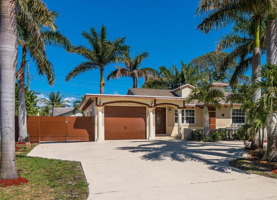 6880 Osborne Dr, Lake Worth, FL 33462 - photo 1