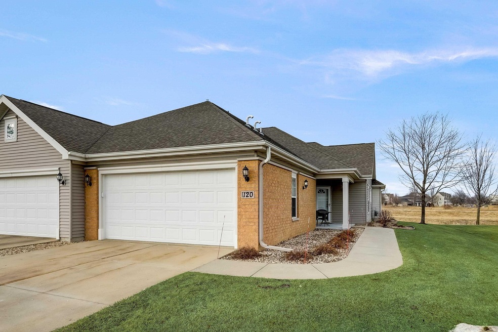 120 Northlight Way unit 56, Fitchburg, WI 53711 - photo 1