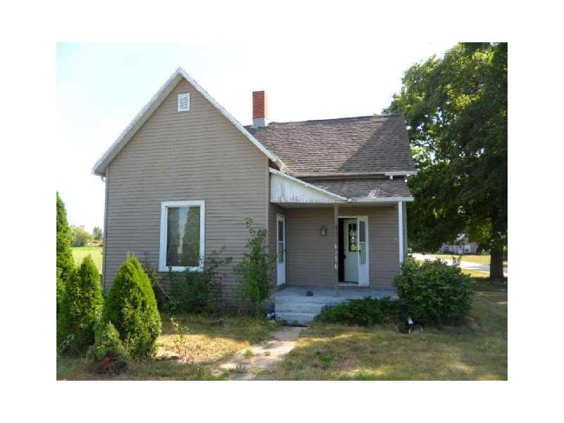 401 N Columbia St, Boswell, IN 47921 - photo 1