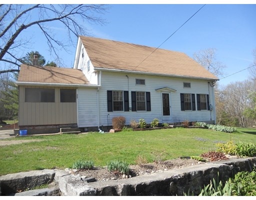 125 Milk St, Blackstone, MA 01504 - photo 1