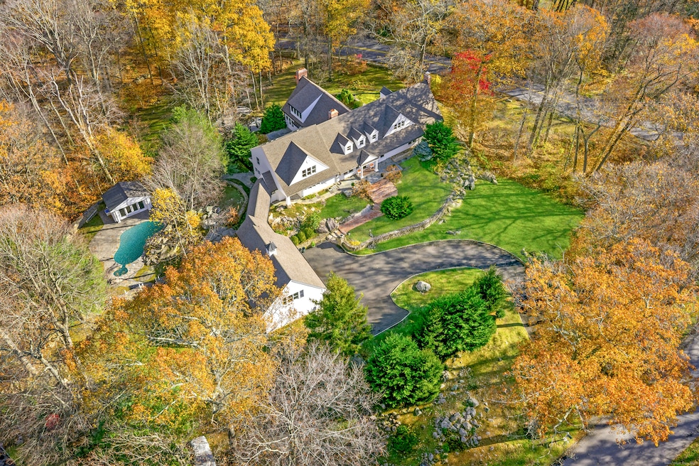 10 Woodhill Rd, Wilton, CT 06897 - photo 1