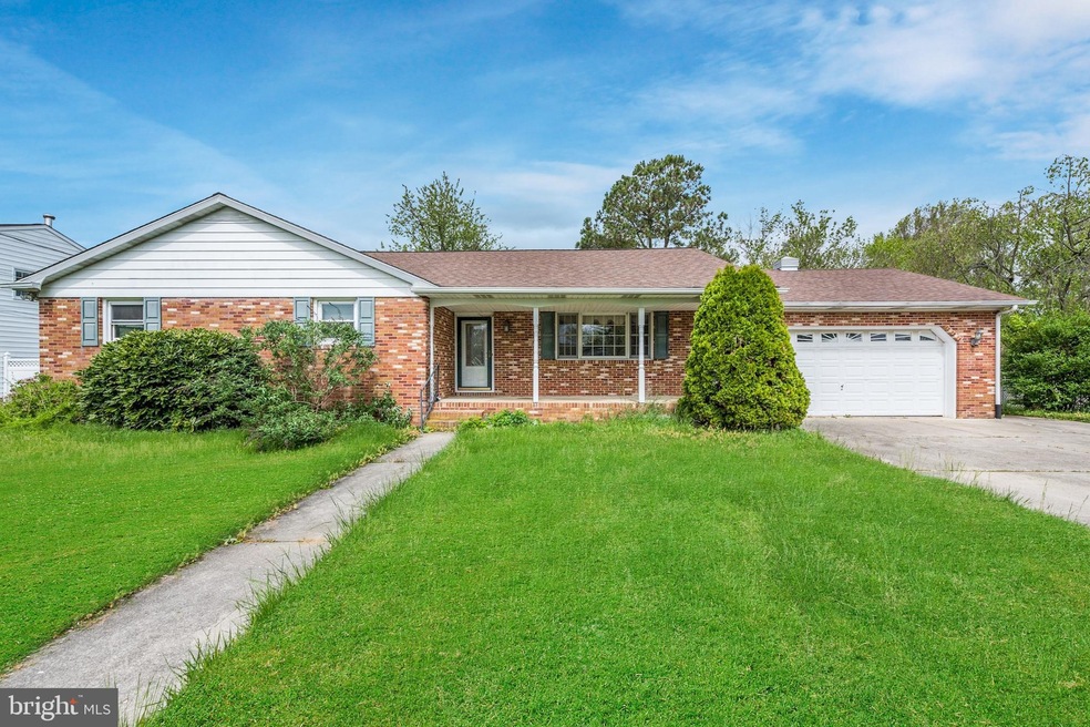 21 Castle Dr, Pennsville, NJ 08070 - photo 1