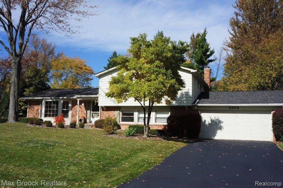 Welcome to 5574 Raven