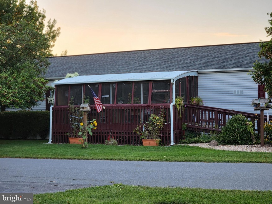 1024 Warm Spring Rd unit 42, Chambersburg, PA 17202 - photo 1