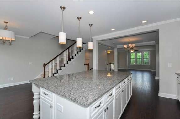 7601 Lowery Oak Dr unit 7601, Roswell, GA 30075 - photo 1