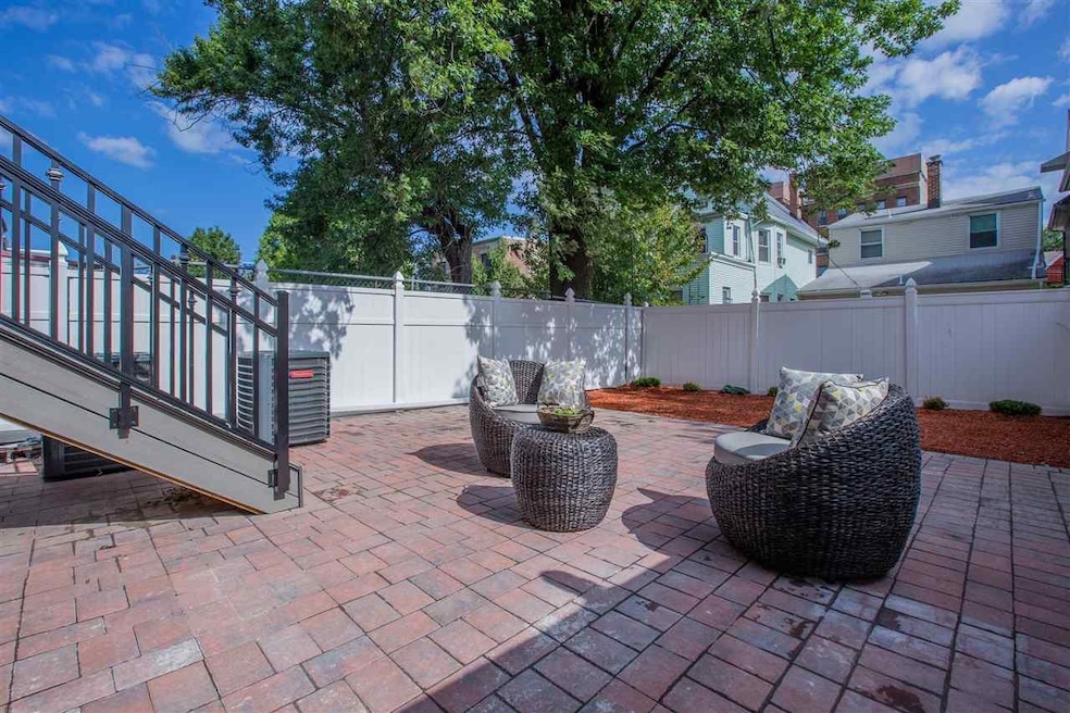 24 47th St unit 1, Weehawken, NJ 07086 - photo 1