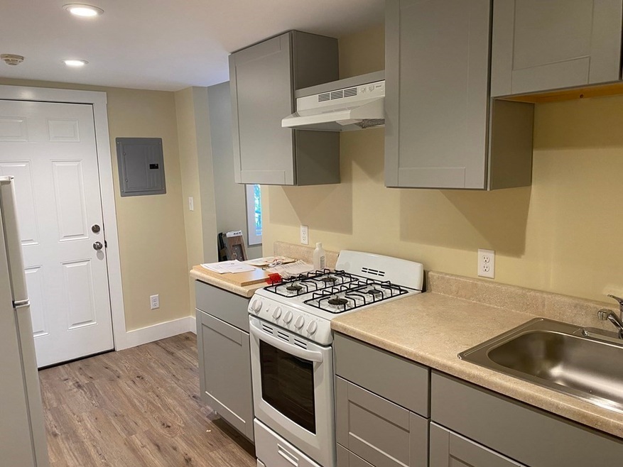 21 Flint St unit 21C, Somerville, MA 02145 - photo 1