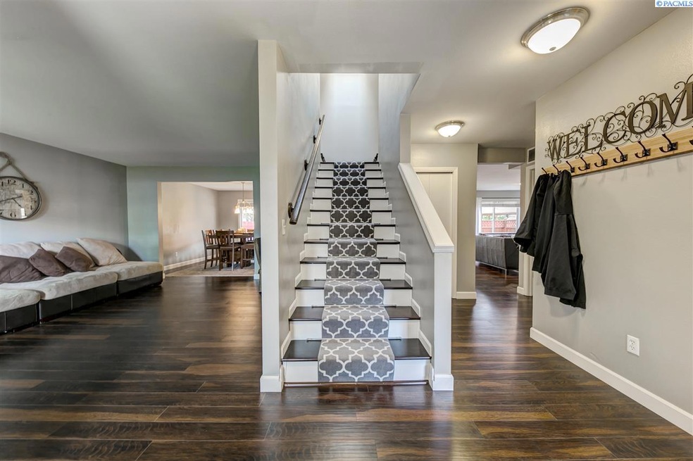 1847 Newhaven Loop, Richland, WA 99352 - photo 1