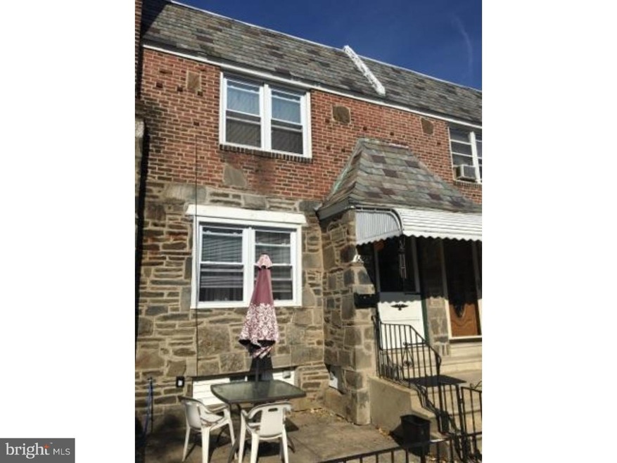 6825 Walnut Park Dr, Upper Darby, PA 19082 - photo 1