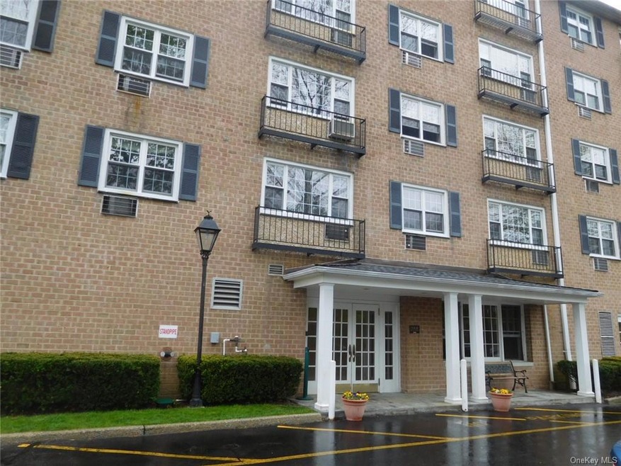 Building 4 Consulate Drive