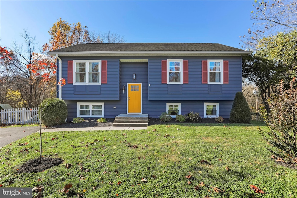 975 Meadow Ct, Front Royal, VA 22630 - photo 1