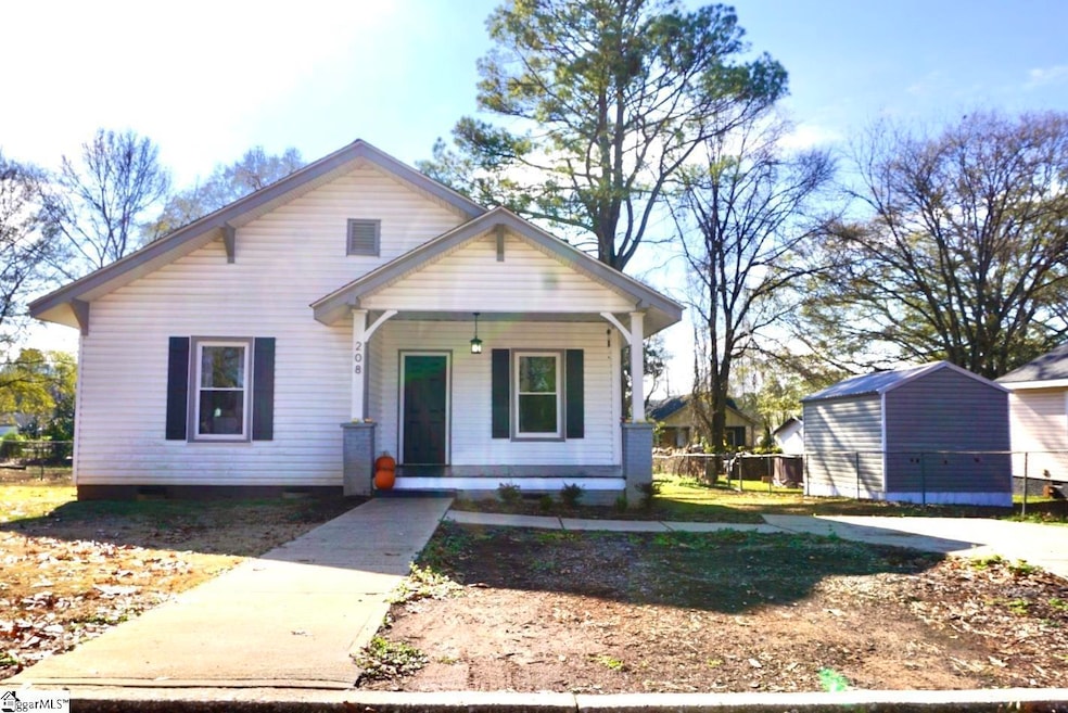 208 Hill St, Wellford, SC 29385 - photo 1