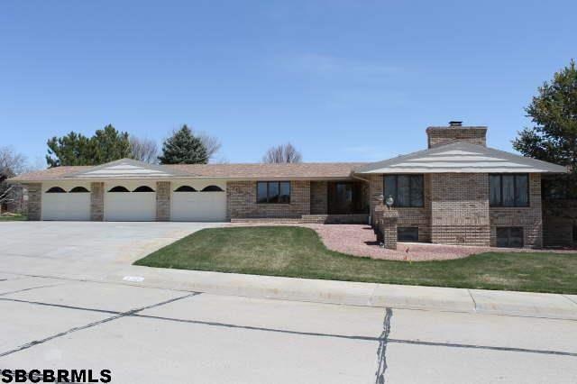 3301 Peony Ct, Scottsbluff, NE 69361 - photo 1