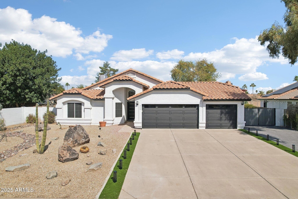 5704 E Estrid Ave, Scottsdale, AZ 85254 - photo 1