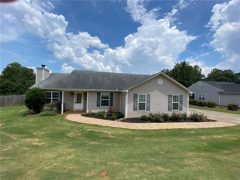 1128 Kailie Dr, Winder, GA 30680 - photo 1