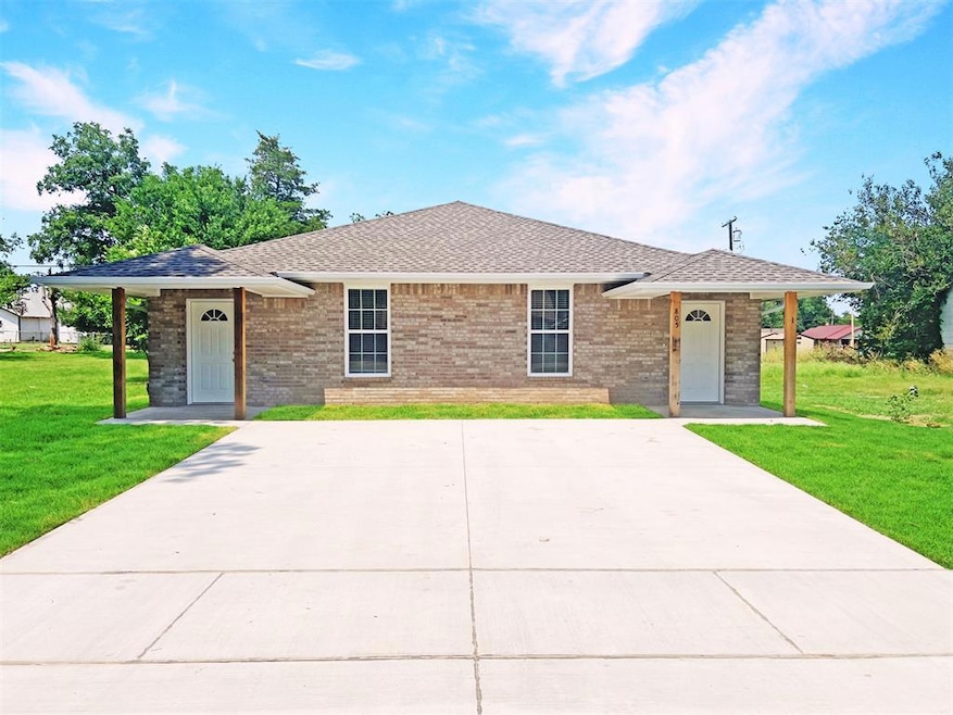 2114 Charles Whitlow Ave, Lawton, OK 73501 - photo 1