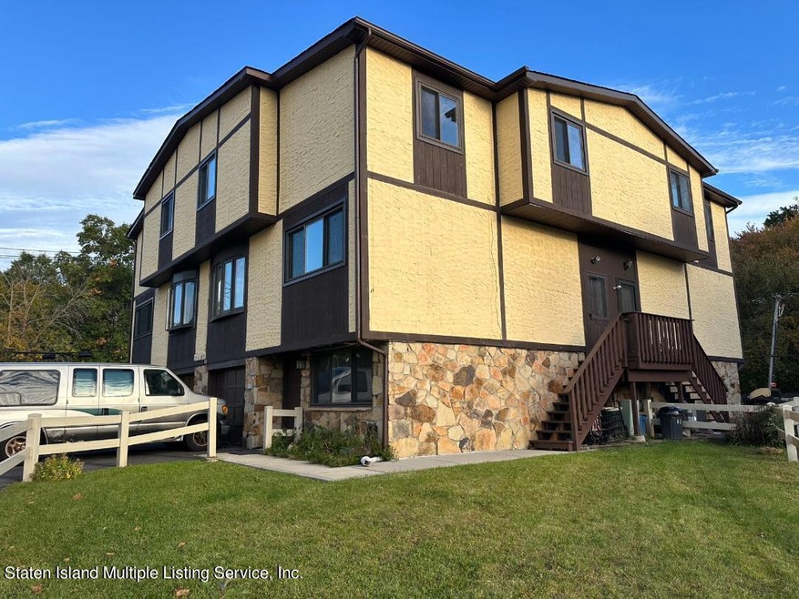 Welcome to 48 Parkview Loop!