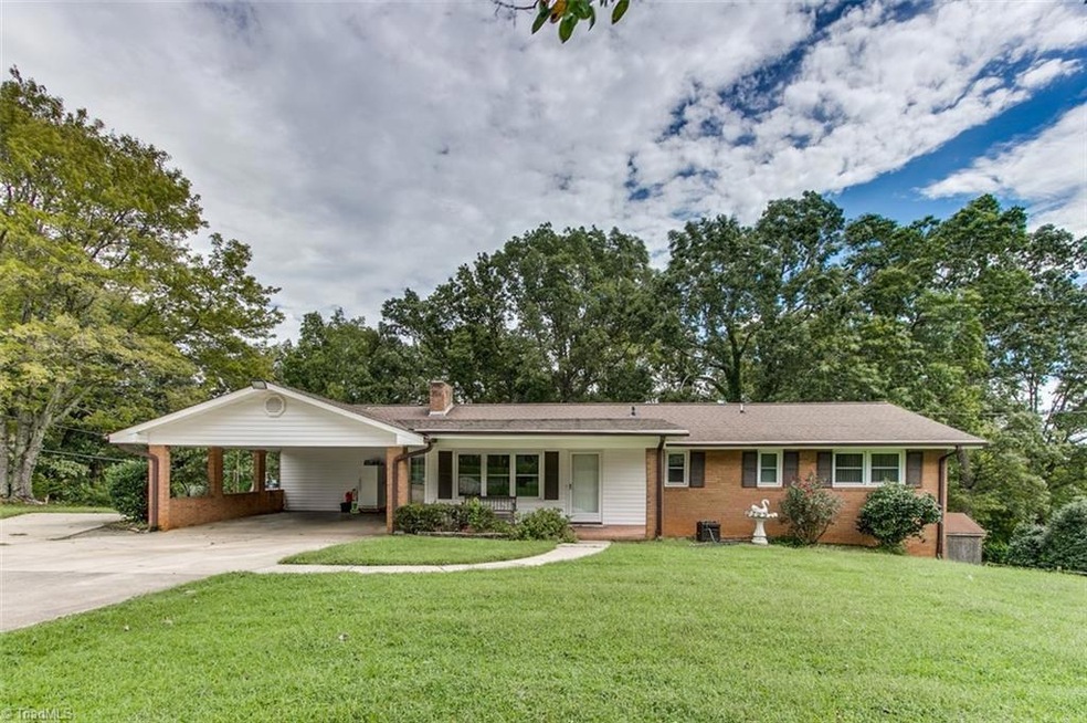 1111 Lindale Dr, Asheboro, NC 27205 - photo 1