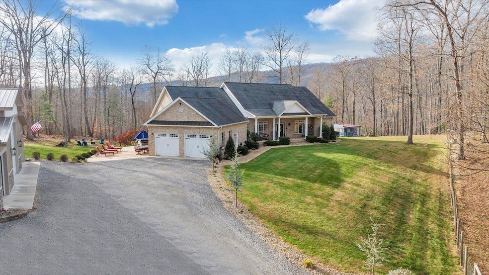 7770 Bending Oak Dr, Catawba, VA 24070 - photo 1