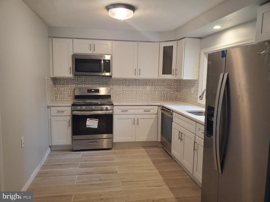 17 Glen Mawr Dr, Ewing, NJ 08618 - photo 1