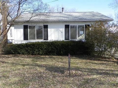 2110 Hoff St, Flint, MI 48506 - photo 1