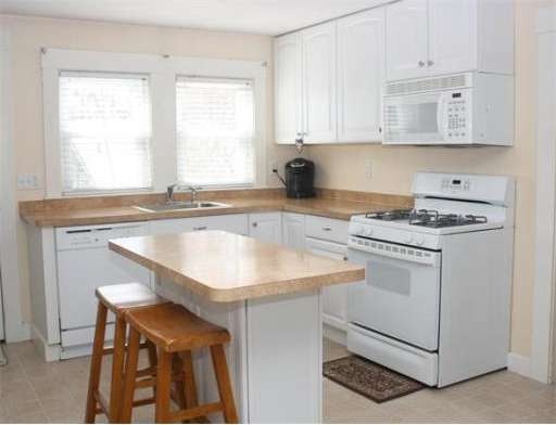 14 Caldwell St, Fitchburg, MA 01420 - photo 1