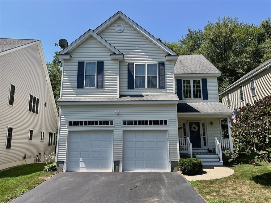 15 Queen of Roses Ln, Uxbridge, MA 01569 - photo 1