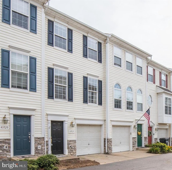 43727 Clear Lake Square, Ashburn, VA 20147 - photo 1