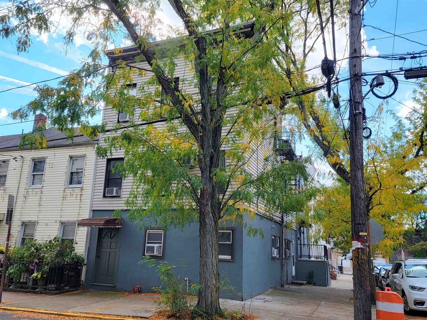 423 2nd St unit 3, Jersey City, NJ 07302 - photo 1