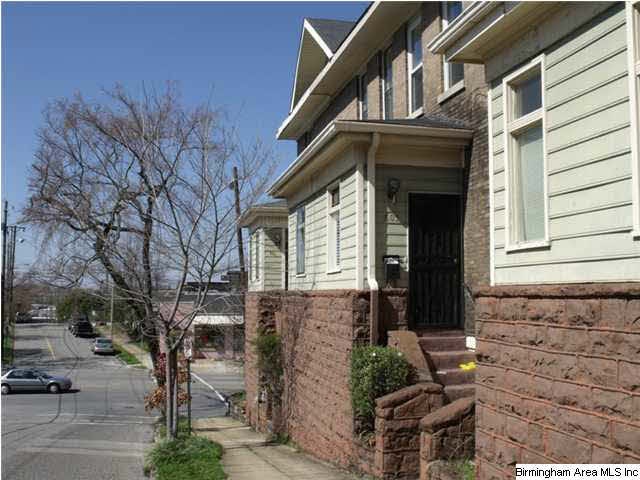 Amazing condo close to everything- no fees!!