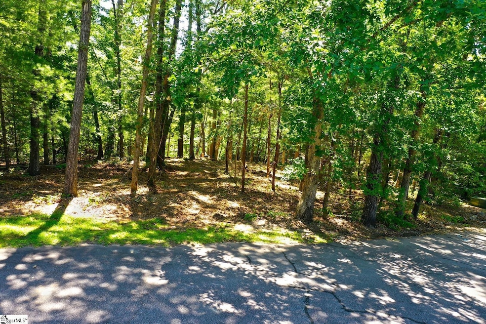 For Sale $319,900 • Co-Listing Agent
