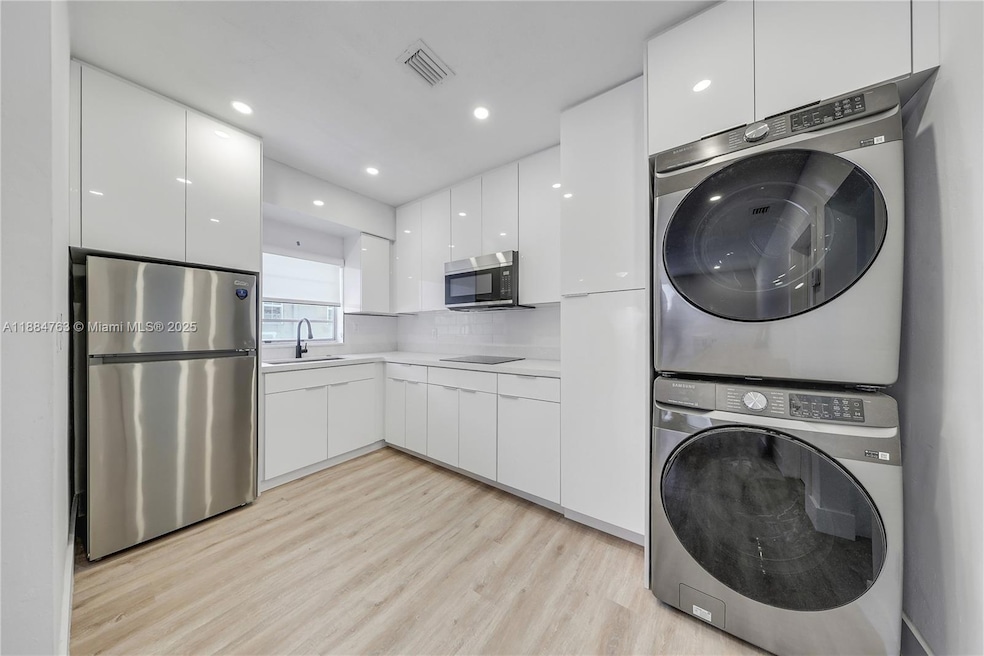 2464 SW 22nd St unit 6, Miami, FL 33145 - photo 1