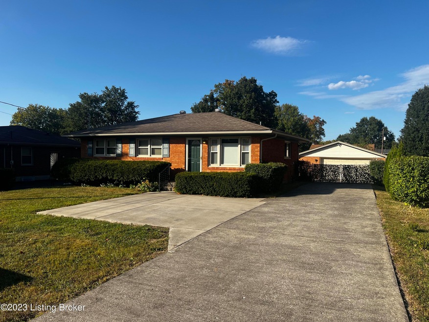 6005 Applegate Ln, Louisville, KY 40219 - photo 1