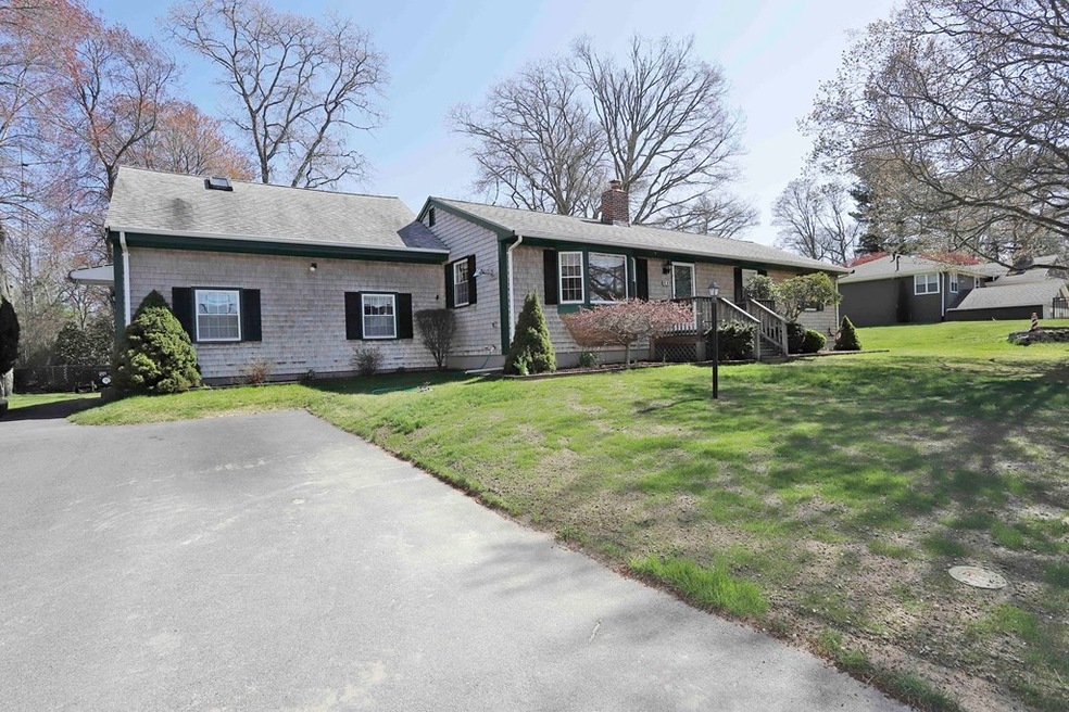 34 Eleanor St, North Dartmouth, MA 02747 - photo 1