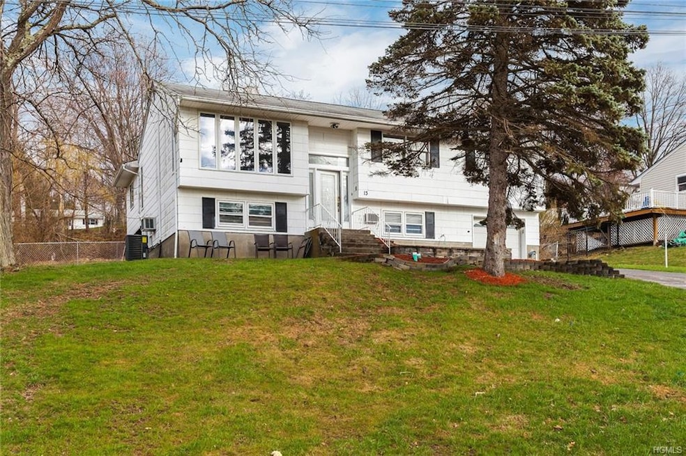 13 Hawthorne Dr, Monroe, NY 10950 - photo 1